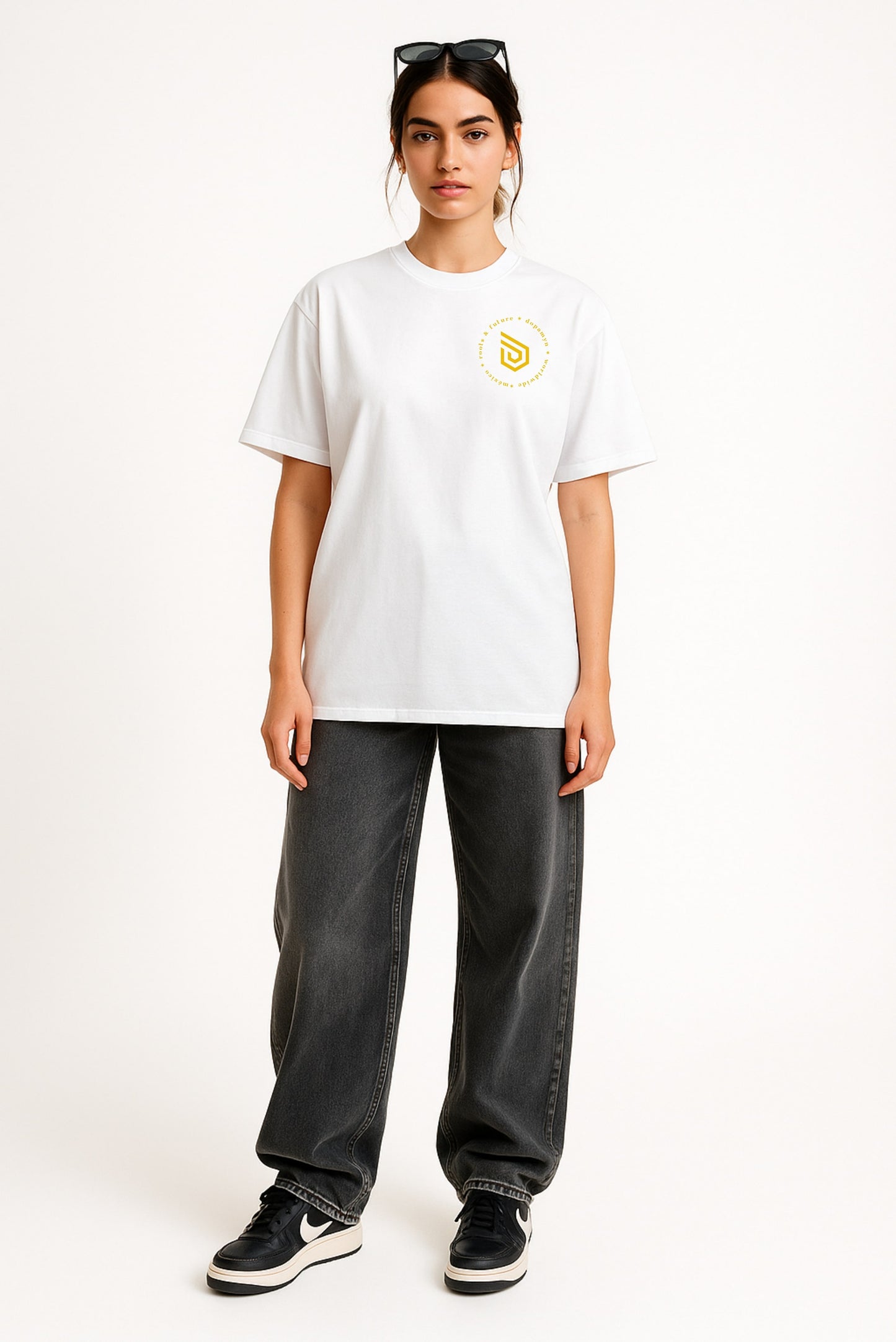Playera unisex, oversize, casual, blanca con ilustración de monumentos y cultura de México