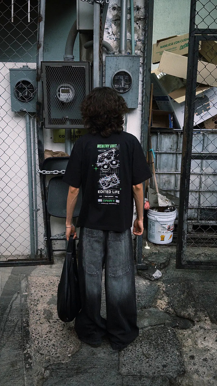 Edited Life Oversized Tee All Black en la calle, estilo DPMN★