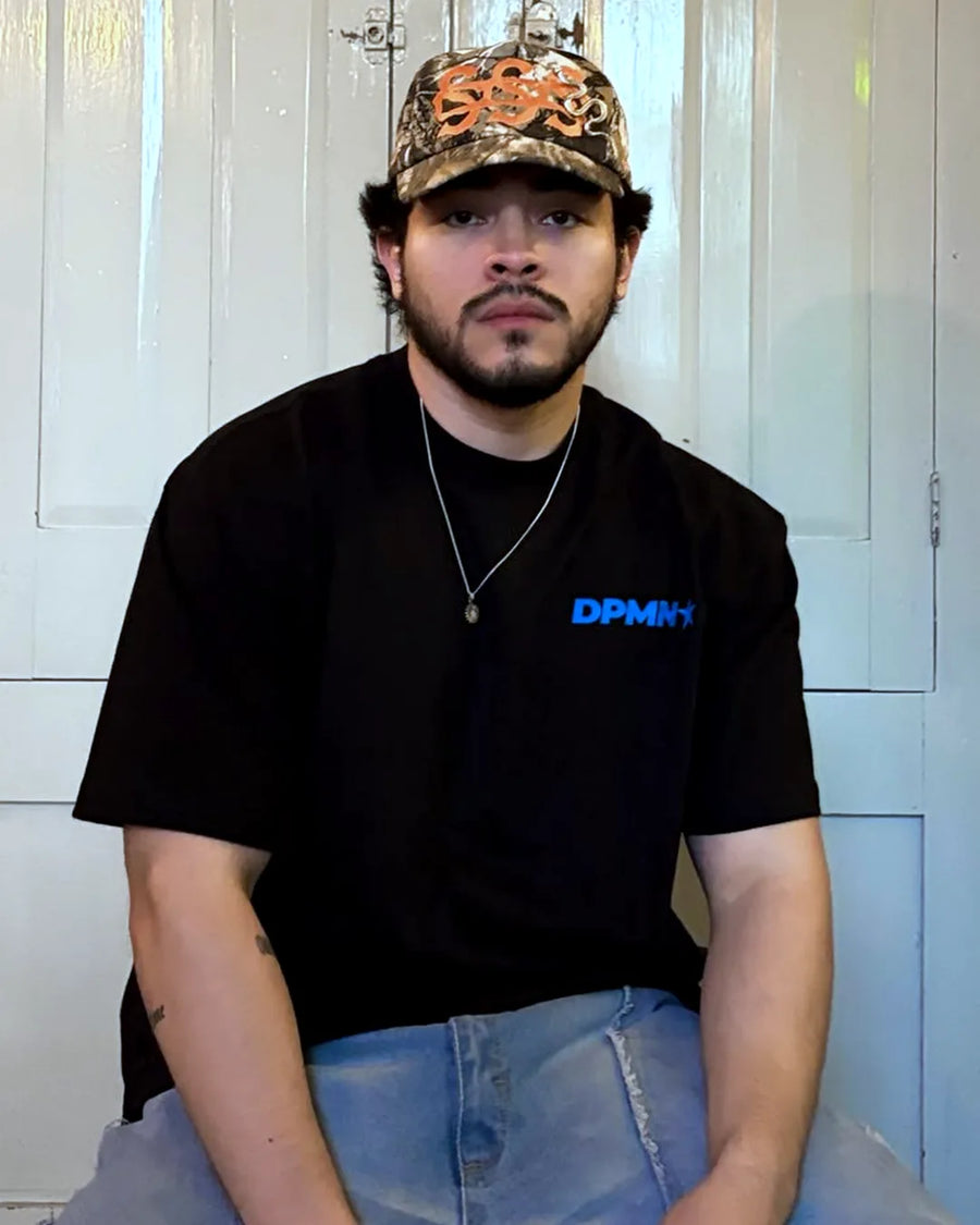 Motion Oversized Tee All Black en la calle, estilo DPMN★