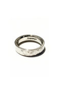 Anillo Magnum en plata esterlina con acabado artesanal. Joyería unisex de estilo minimalista DOPAMYN