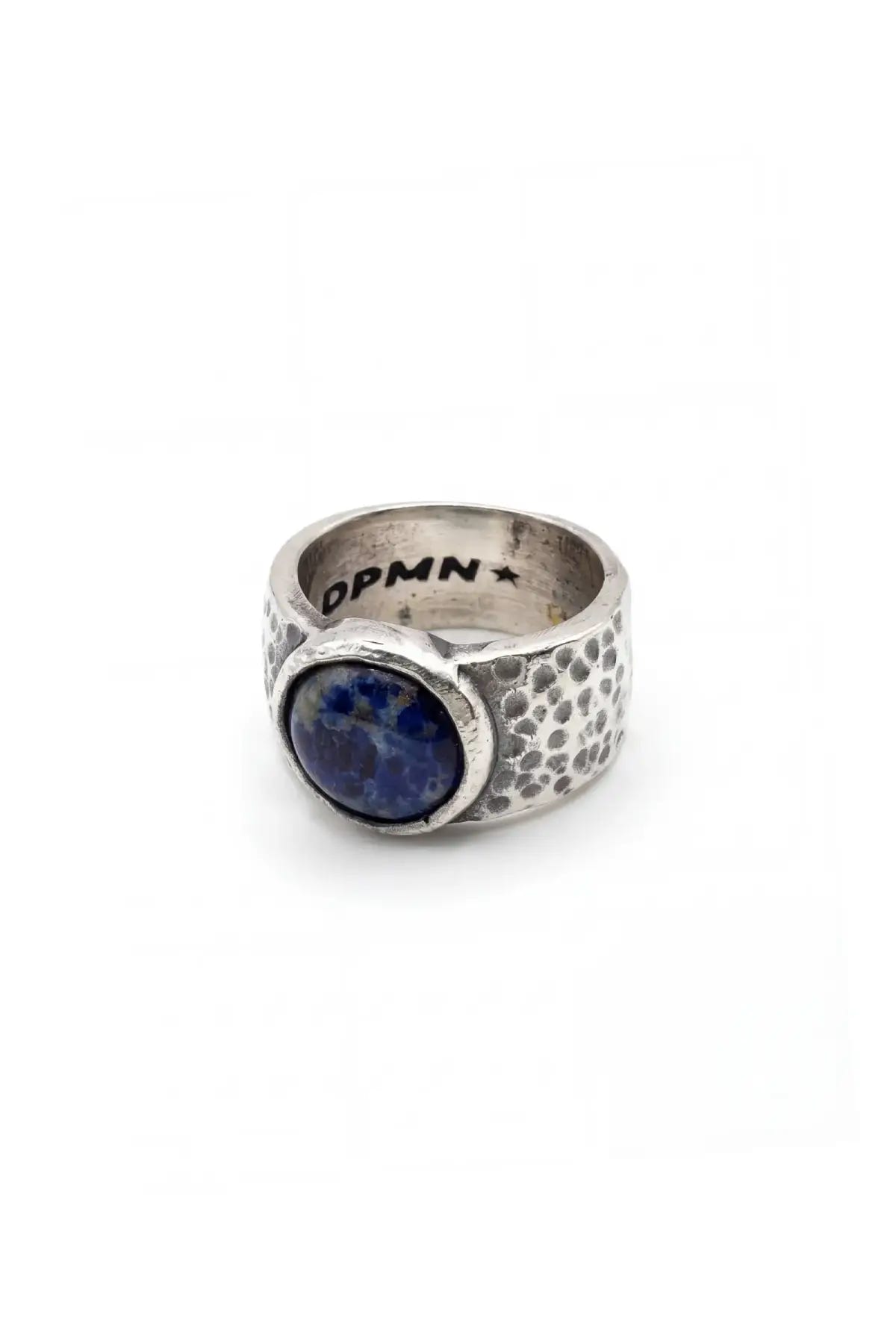 Anillo Relic en plata .950 con piedra natural y acabado texturizado DOPAMYN