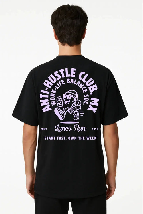Playera negra oversize unisex Anti-Hustle Dopamyn con diseño gráfico en espalda