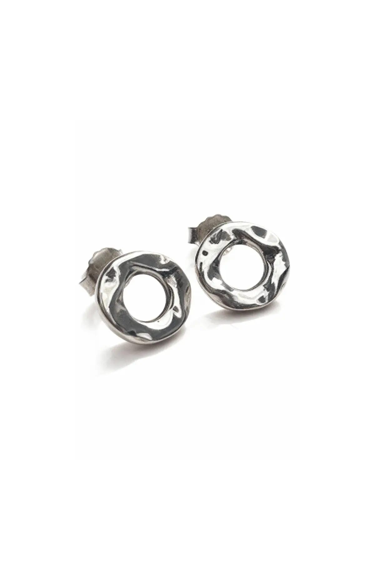 Aretes Eclipse de plata .950 joyería artesanal minimalista y unisex dopamyn