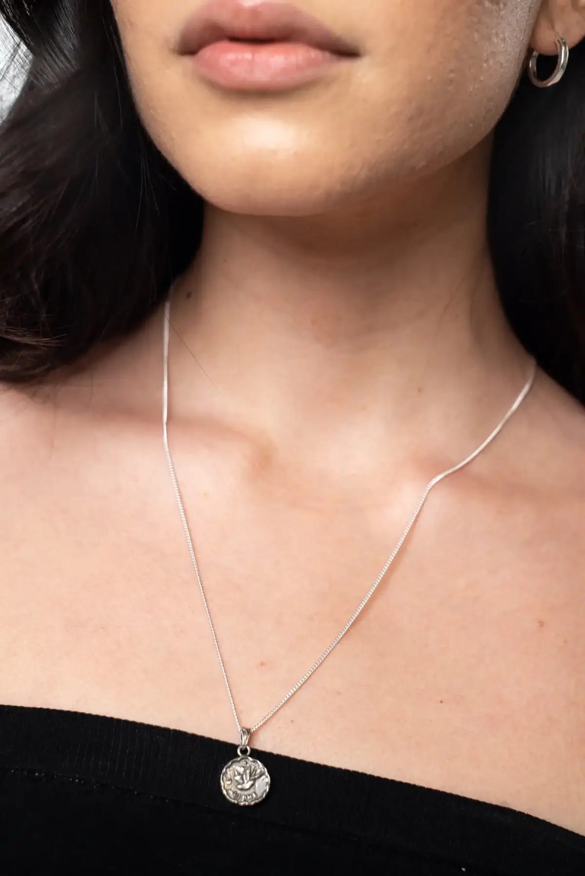 Collar Libre Icon, detalle del acabado envejecido