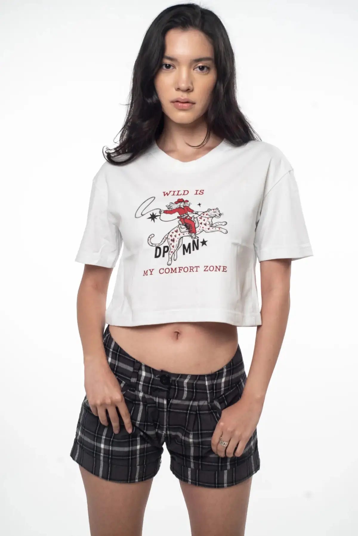 Crop Top Wild, detalle del estampado frontal