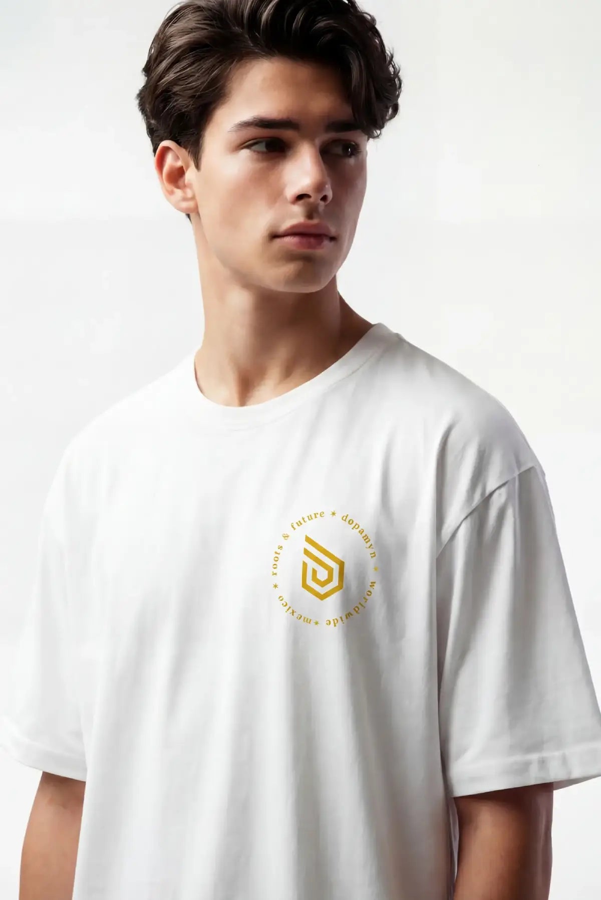 Playera blanca unisex de corte oversized con estampado México DOPAMYN