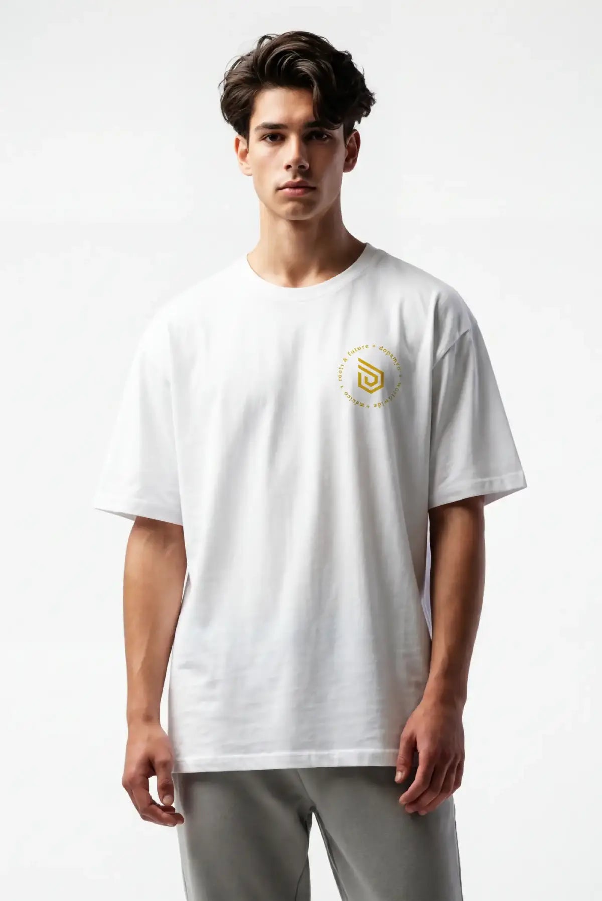 Playera blanca unisex de corte oversized con estampado México DOPAMYN