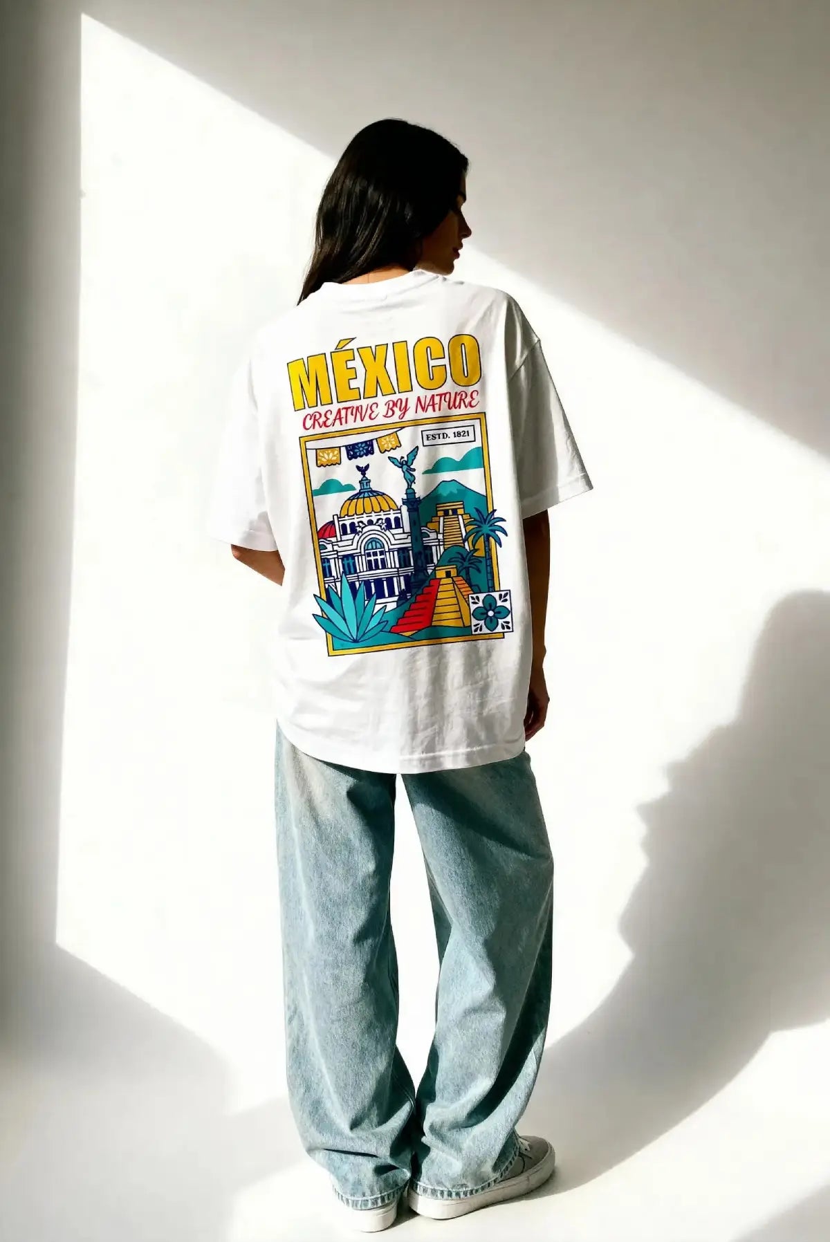 Playera blanca unisex de corte oversized con estampado México DOPAMYN