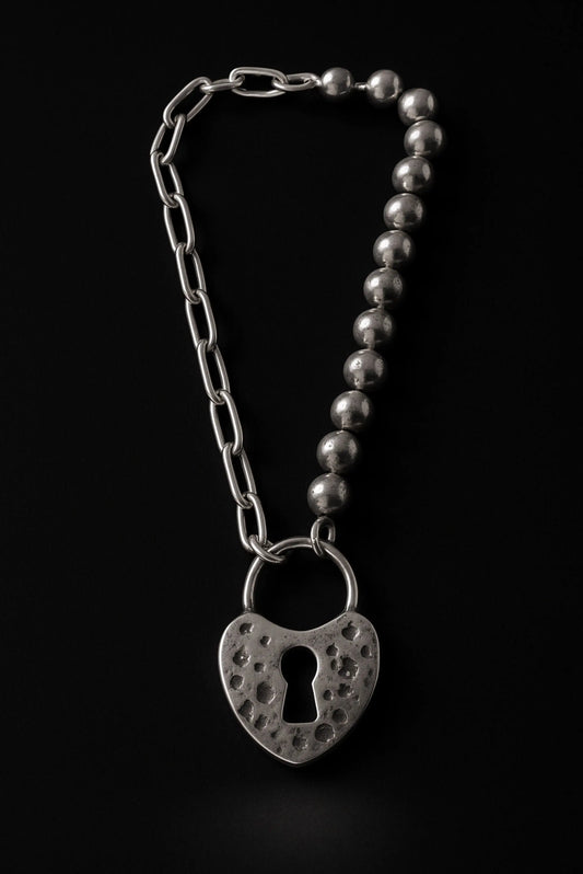 Pulsera LockHeart unisex con perlas, candado de corazón martillado en plata – Dopamyn