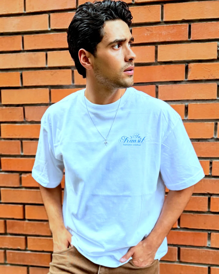 In Transit Oversized Tee Off White en la calle, estilo DPMN★