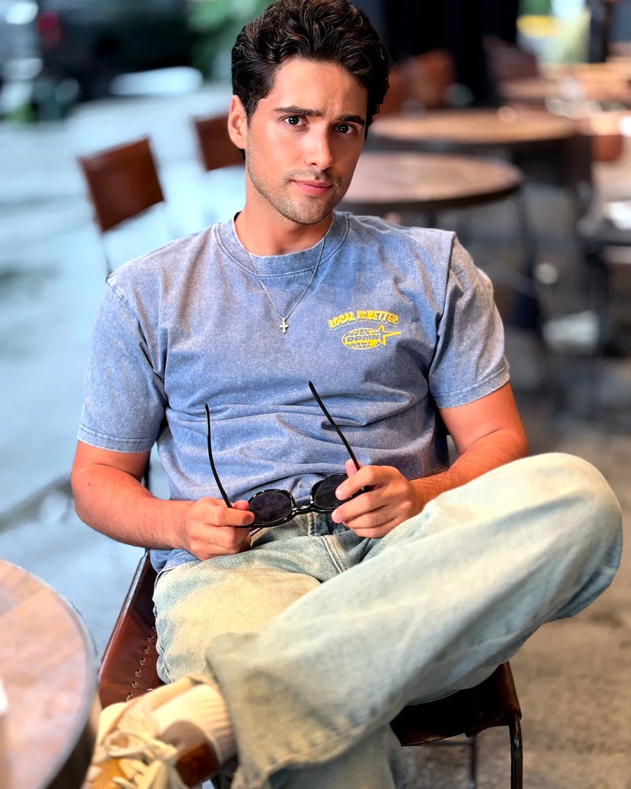 Local Is Better Semi Oversized Tee Washed Blue en la calle, estilo DPMN★
