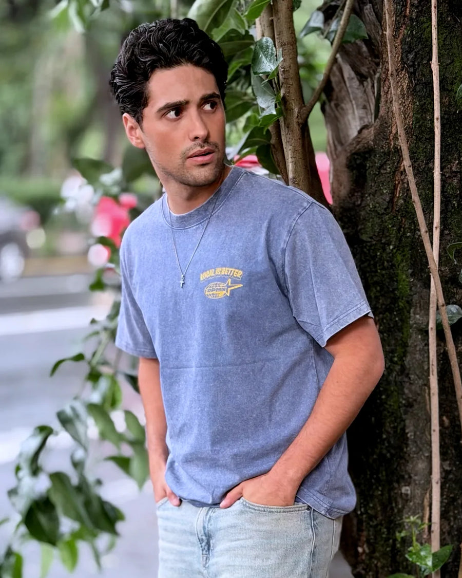 Local Is Better Semi Oversized Tee Washed Blue en la calle, estilo DPMN★